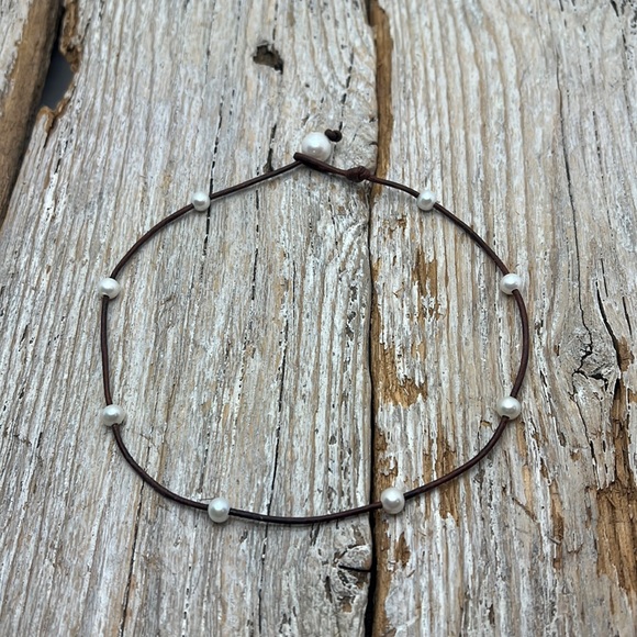 Seaside Pearls Jewelry - Seaside Pearls Arielle Freshwater Pearl Beaded Leather Choker Necklace New
